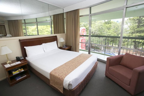 Madison Tower Mill Hotel - QLD Tourism 6
