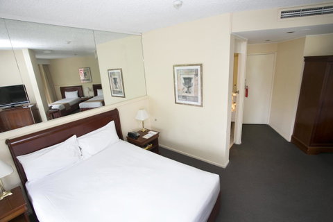 Madison Tower Mill Hotel - QLD Tourism 9