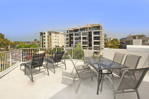 Dockside Apartments Mooloolaba - QLD Tourism 27