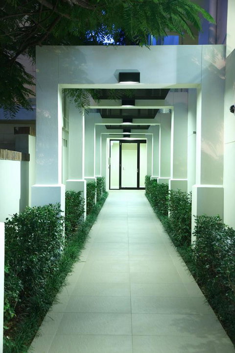 Domain Serviced Apartments - QLD Tourism 8