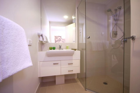 Domain Serviced Apartments - QLD Tourism 6
