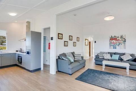 Cloud Hill - QLD Tourism 11