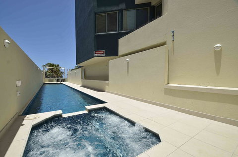 Malibu Apartments - QLD Tourism 25