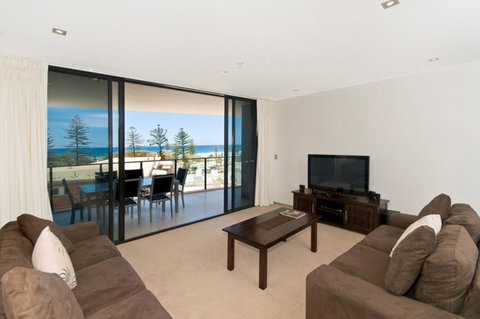 Ambience On Burleigh Beach - QLD Tourism 28