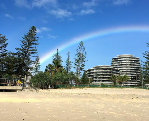 Ambience On Burleigh Beach - QLD Tourism 4