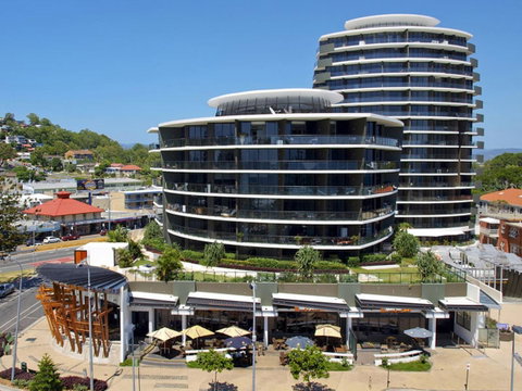 Ambience On Burleigh Beach - QLD Tourism 6