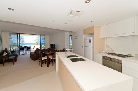 Ambience On Burleigh Beach - QLD Tourism 24