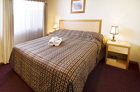 Riviera On Ruthven - Queensland Tourism 24