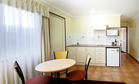 Riviera On Ruthven - Queensland Tourism 23