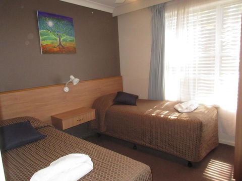 Riviera On Ruthven - Queensland Tourism 19