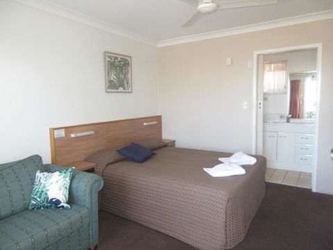 Riviera On Ruthven - Queensland Tourism 9