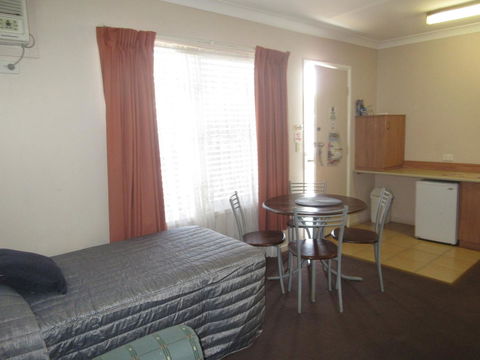 Riviera On Ruthven - Queensland Tourism 1