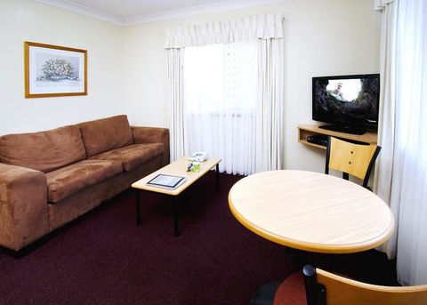 Riviera On Ruthven - Queensland Tourism 22