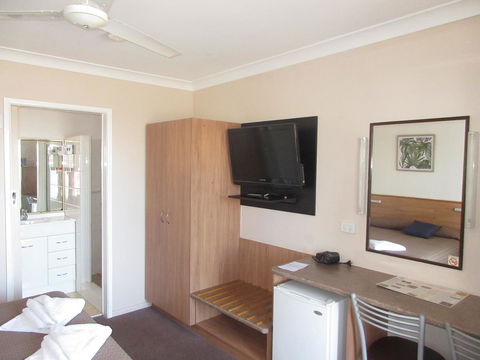 Riviera On Ruthven - Queensland Tourism 8
