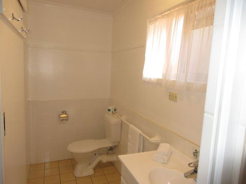 Riviera On Ruthven - Queensland Tourism 6