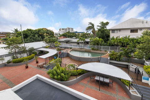 Sunshine Tower Hotel - QLD Tourism 17