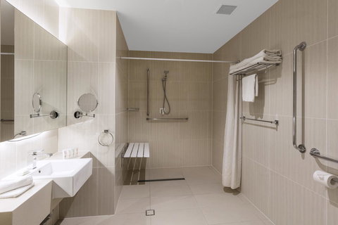 Hotel Diana - QLD Tourism 39