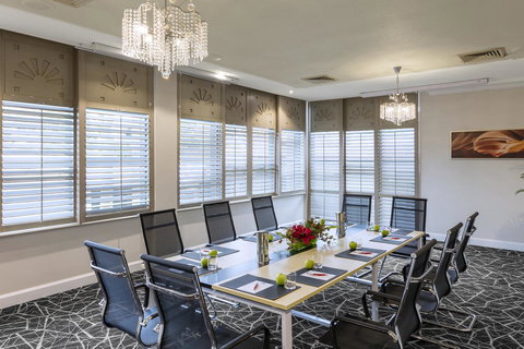 Hotel Diana - QLD Tourism 12