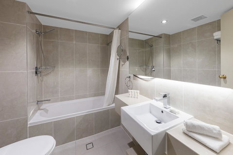 Hotel Diana - QLD Tourism 33