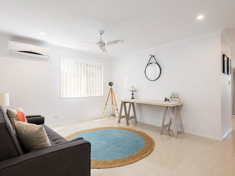 Briz Stays - Whites Road - QLD Tourism 0