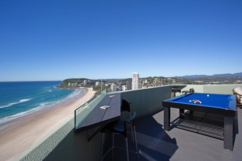 Burleigh Esplanade Apartments - QLD Tourism 3