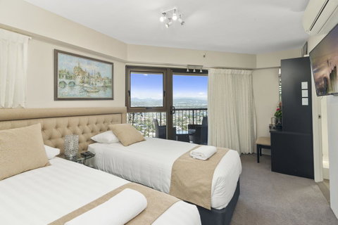 Burleigh Esplanade Apartments - QLD Tourism 34