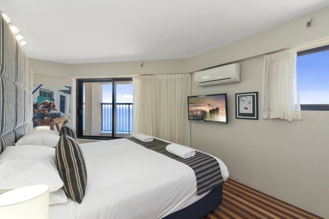 Burleigh Esplanade Apartments - QLD Tourism 28