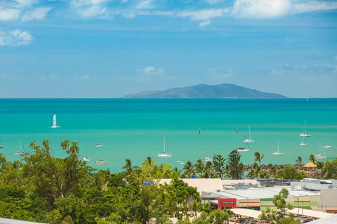 Azure Sea Whitsunday Resort - QLD Tourism 39