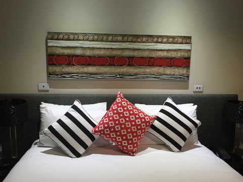 Calamvale Hotel Suites And Conference Centre - QLD Tourism 0