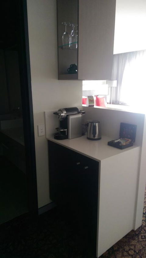 Calamvale Hotel Suites And Conference Centre - QLD Tourism 23