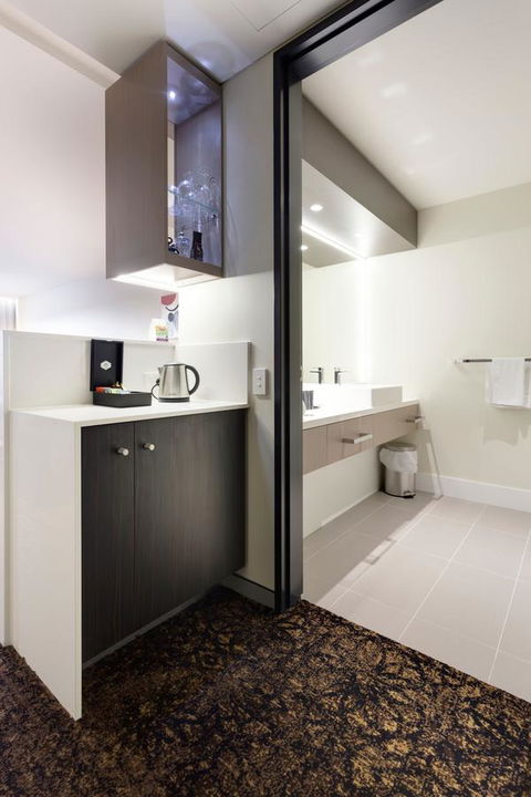 Calamvale Hotel Suites And Conference Centre - QLD Tourism 14