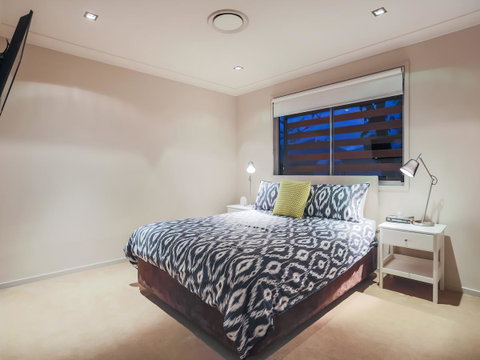 Hamilton Executive - QLD Tourism 9