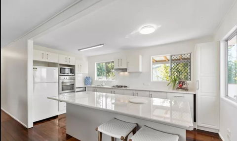 Highland House - QLD Tourism 11
