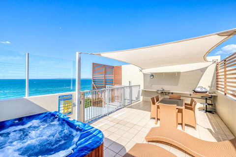 On The Beach Resort Bribie Island - QLD Tourism 1