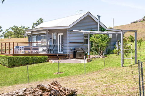 Hollow Tree Farm - Queensland Tourism 24
