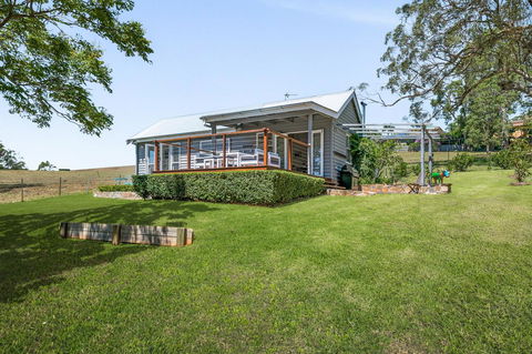 Hollow Tree Farm - Queensland Tourism 16