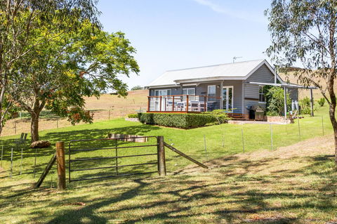 Hollow Tree Farm - Queensland Tourism 14