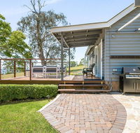 Hollow Tree Farm - Queensland Tourism