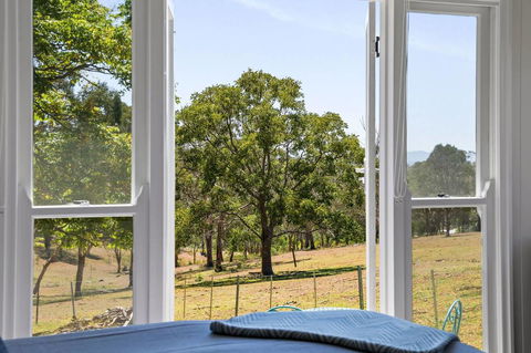 Hollow Tree Farm - Queensland Tourism 28