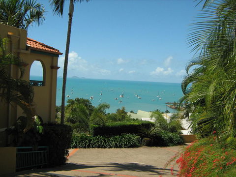 Toscana Village Resort - QLD Tourism 4