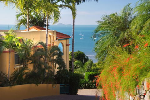 Toscana Village Resort - QLD Tourism 11