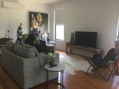 Sam's Buderim Mountain Guest House - QLD Tourism 6