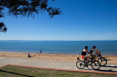 Pale Pacific Holiday Units - QLD Tourism 4