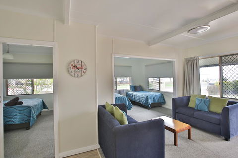 Pale Pacific Holiday Units - QLD Tourism 12