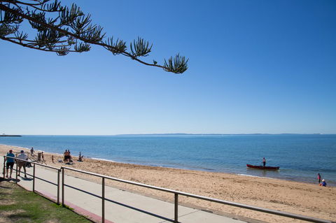 Pale Pacific Holiday Units - QLD Tourism 6