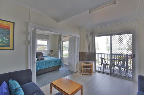 Pale Pacific Holiday Units - QLD Tourism 13