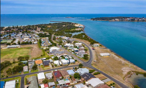 Waterside Retreat - Queensland Tourism 3