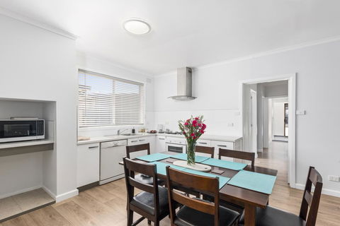 Wattle Grove Villa - Queensland Tourism 0