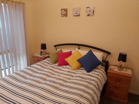 Wattle Hill Cottage - Queensland Tourism 1