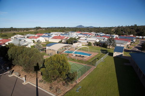 Wavecrest Village & Tourist Park - Queensland Tourism 1